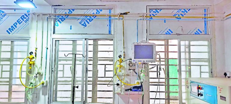 टेक्नीशियन के आभाव में सदर अस्पताल का ऑक्सीजन प्लांट ठप
