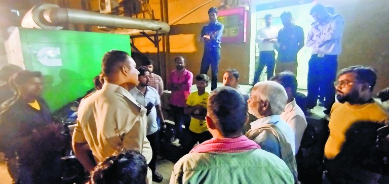 निर्माण कार्य में लगे मजदूर पर गिरा पिलर, मौत