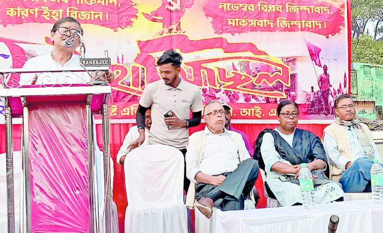बाराबनी थाना प्रभारी से नाराजगी माकपा नेता ने लगाये गंभीर आरोप