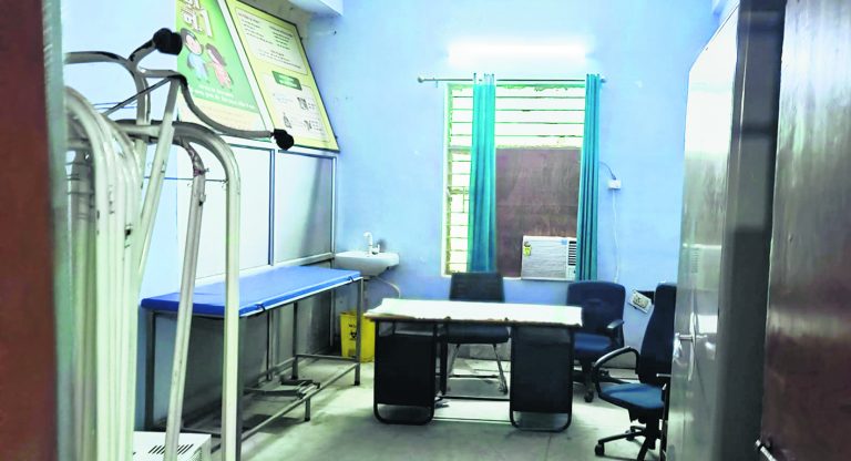 Gopalganj News  : मॉडल सदर अस्पताल के ओपीडी में सेकेंड शिफ्ट में नहीं बैठते अधिकतर डॉक्टर, लौट जा रहे मरीज