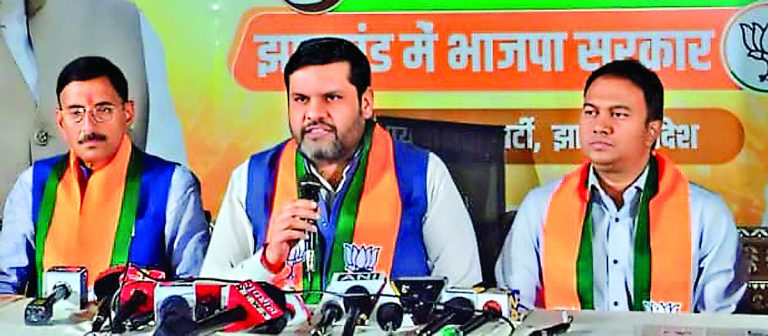 जातीय जनगणना की बात करनेवाले राहुल अपनी जाति बतायें : भाजपा