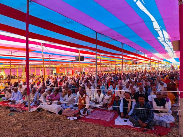 गुरु के बिना कोई भी ज्ञान संभव नहीं : स्वामी वेदानंद