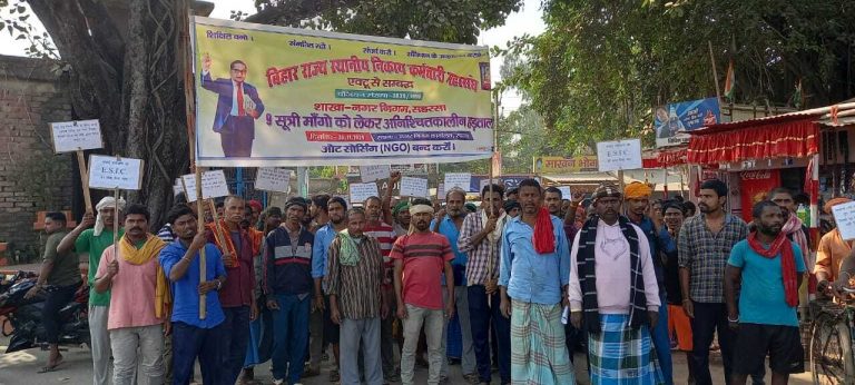 नगर निगम सफाई कर्मियों की अनिश्चितकालीन हड़ताल दूसरे दिन रहा जारी