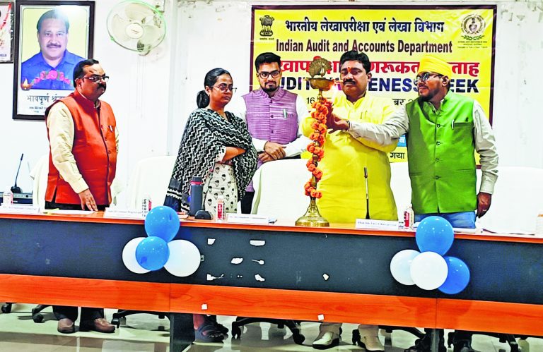 Gaya News : समय-समय पर ट्रेनिंग देने से काम में आयेगा निखार : एसडीओ