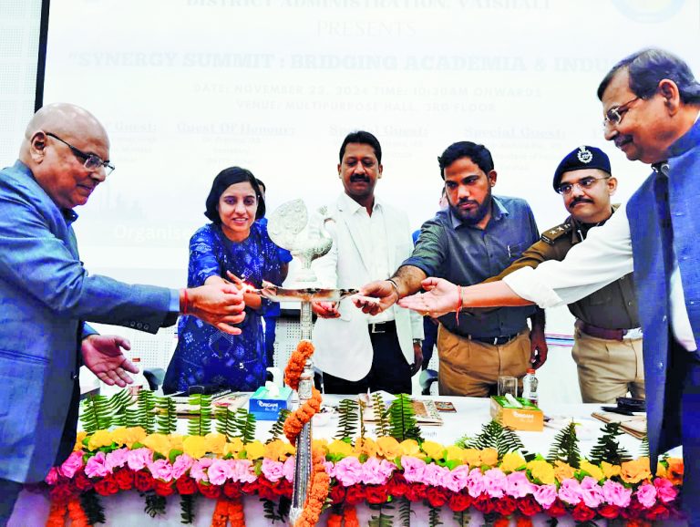 hajipur news. राज्य के इंजीनियरिंग कॉलेजों के छात्र-छात्राओं को मिल रहा बेहतर प्लेसमेंट : मंत्री