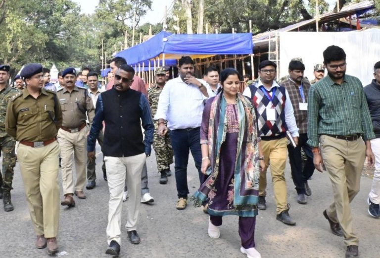 DHANBAD NEWS : मीडियाकर्मी समाहरणालय परिसर में करेंगे वाहनों की पार्किंग, डीसी ऑफिस से कृषि बाजार तक चलेगी रिंग बस