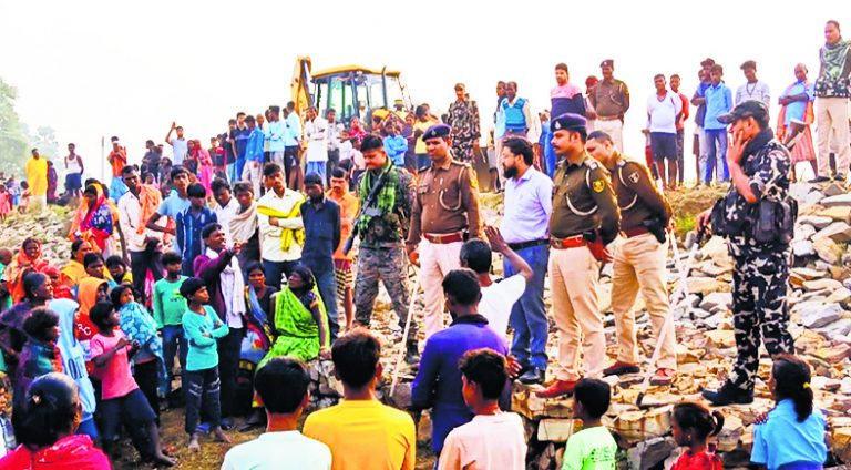 Gaya News : चिताब खुर्द के पास मोरहर नदी से नहीं हटा अतिक्रमण, वापस लौटे पदाधिकारी