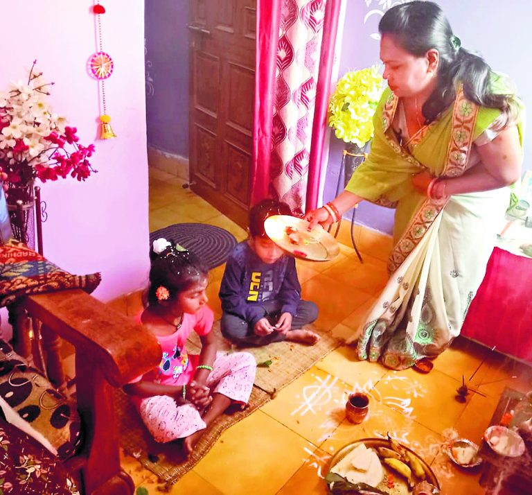 Rourkela News: प्रथमाष्टमी पर माताओं ने की ज्येष्ठ संतान की वंदना, सुख-समृद्धि का दिया आशीर्वाद