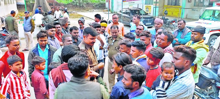 Chhapra News : हाइवा ने बाइक में मारी टक्कर, एक की हुई मौत