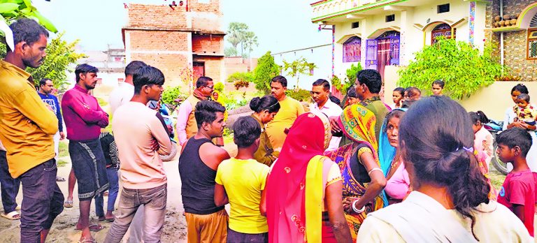 hajipur news. नल-जल योजना की बोरिंग करने से मना करने पर दो पक्षाें में नोक-झोंक