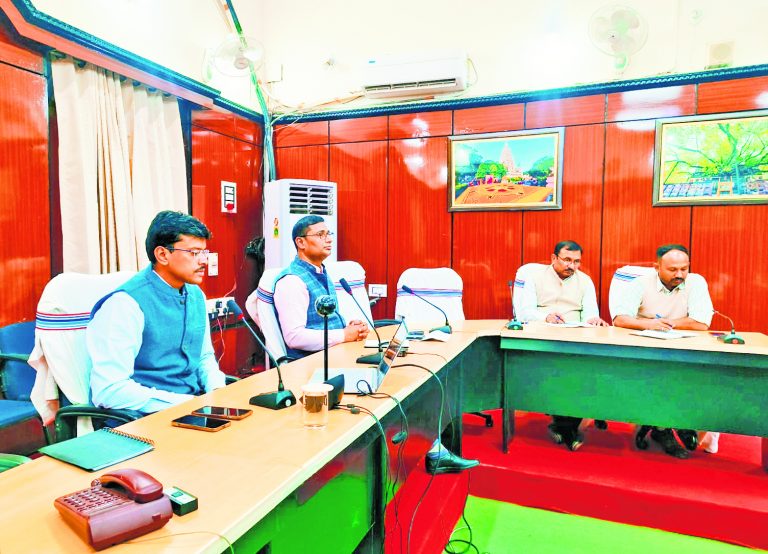 Gaya News : लोगों से राय लेकर 2047 तक के विकास का खाका तैयार करेगा प्रशासन