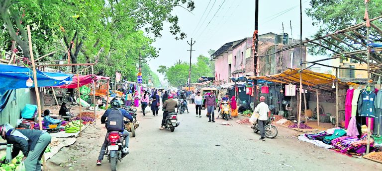 Ranchi News : फिर सड़क किनारे सजने लगीं दुकानें