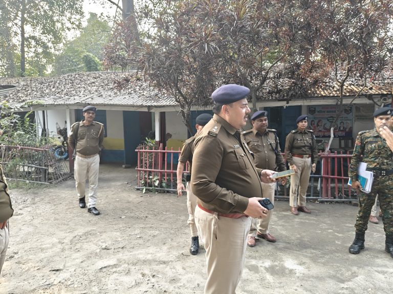 एसपी वीरपुर थाने का किया निरीक्षण, लंबित कांड व अनुसंधान की हुई समीक्षा