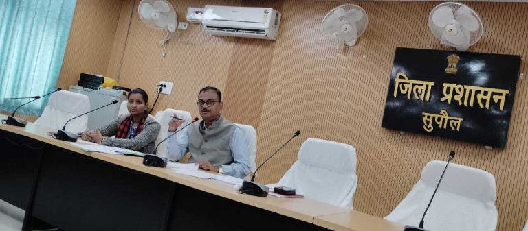 प्रभारी डीएम ने की नीलाम पत्र वादों की समीक्षा