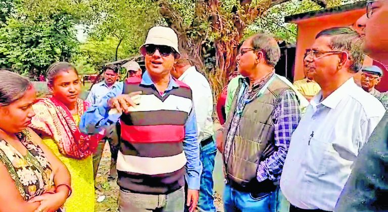 वार्ड 78 में विकास कार्य के लिए मंदिर तोड़े जाने का विरोध