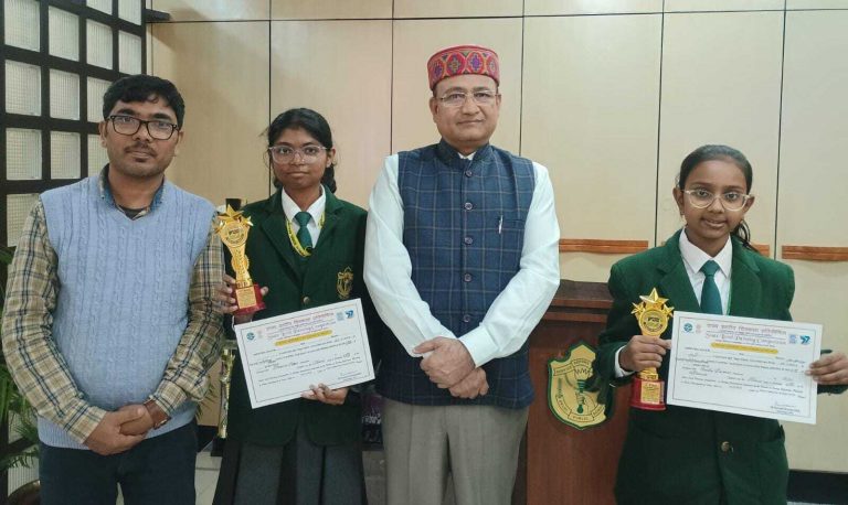 Ranchi News : डीपीएस के विद्यार्थियों को पेंटिंग प्रतियोगिता में तीसरा स्थान मिला
