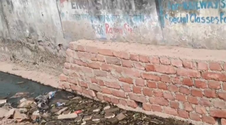 नाला निर्माण में अनियमितता की शिकायत