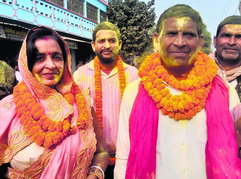 Chhapra News : मढ़ौरा में पांच नये चेहरे बने पैक्स अध्यक्ष, बाकी पुराने जीते