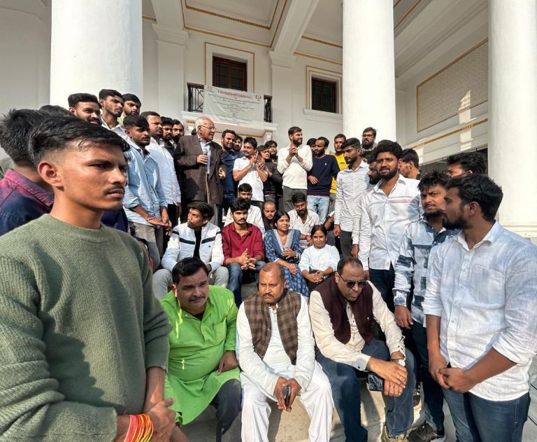 Patna University : छात्रों ने अनशन किया समाप्त, विश्वविद्यालय ने चुनाव और हॉस्टल आवंटन के लिए दी सहमति