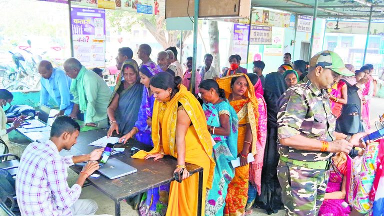 Gopalganj News  : सर्द हवाओं ने बढ़ायी परेशानी, सरकारी अस्पतालों में सर्दी-खांसी के बढ़े रोगी