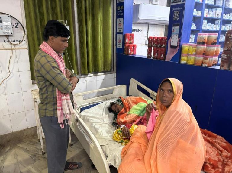 सर्पदंश के शिकार दो लोगों का सदर अस्पताल में हुआ उपचार