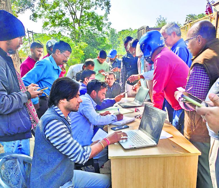Ranchi News: जेबीवीएनल ने कैंप लगा कर सुनी उपभोक्ताओं की समस्या