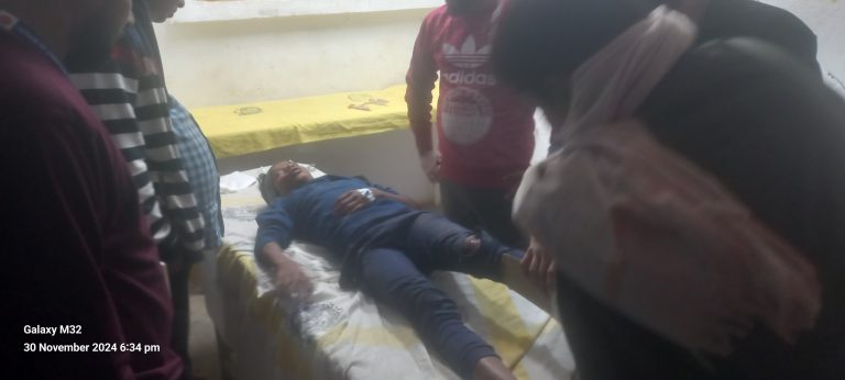 सड़क हादसे में एक युवक की मौत, दूसरा गंभीर घायल, रेफर