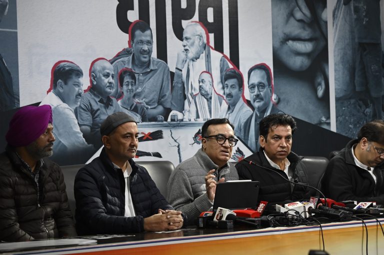 Congress: आम आदमी पार्टी के खिलाफ क्यों हमलावर हुई कांग्रेस