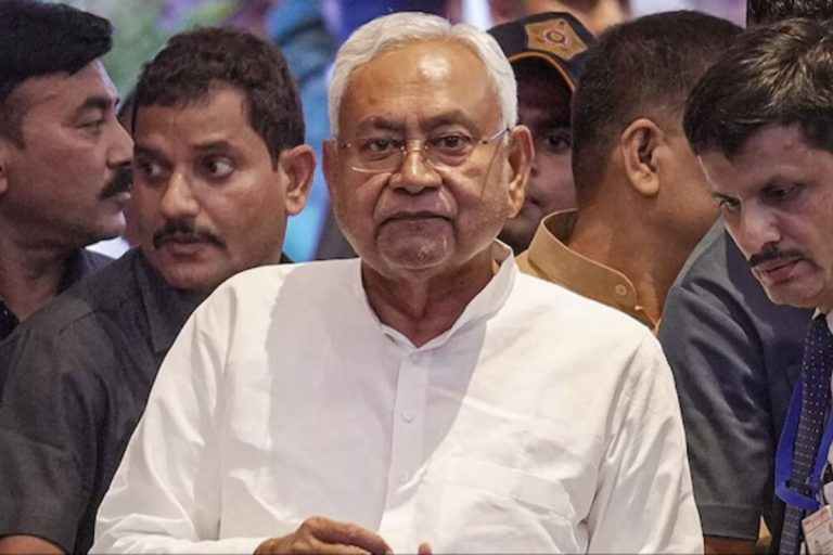 Look Back 2024 : नीतीश कुमार के दांव से बदली बिहार की सियासी चाल, लोकसभा चुनाव में चला JDU का जादू 