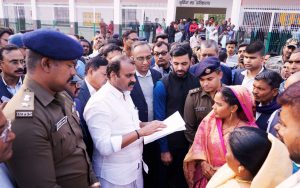 पलामू में केंद्रीय मंत्री एल मुरूगन ने भीम चूल्हा के पास रेलवे टनल के निर्माण का लिया जायजा