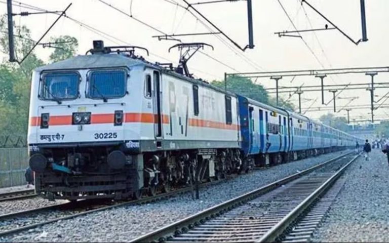 रेलवे ने जारी की कुंभ मेला स्पेशल ट्रेनों की सूची, मुजफ्फरपुर से चलेंगी कई ट्रेनें, जानें टाइम टेबल