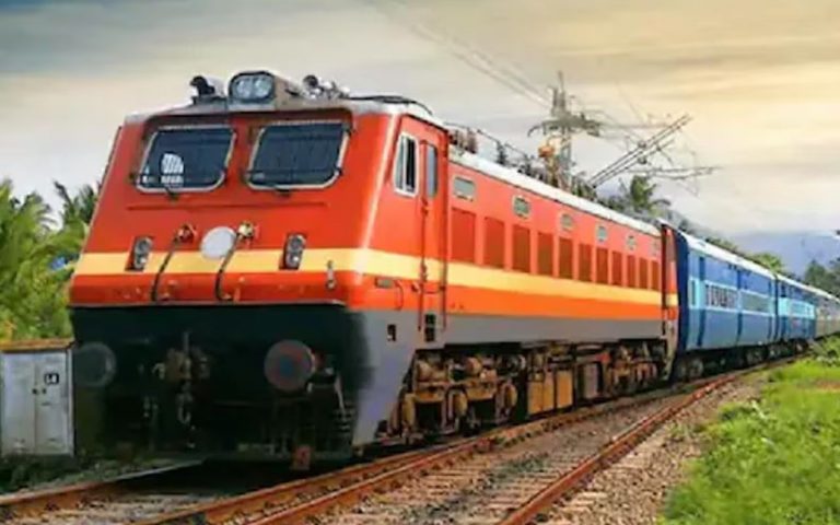 Bihar News: बांका में ट्रेन से कटकर बुजुर्ग दंपति ने दी जान, घरेलू कलह से परेशान होकर मरने का लिया फैसला
