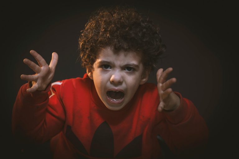 Parenting Tips: अपने गुस्साए हुए बच्चों को किस तरह करें शांत? जान लें समय में आएंगे काम