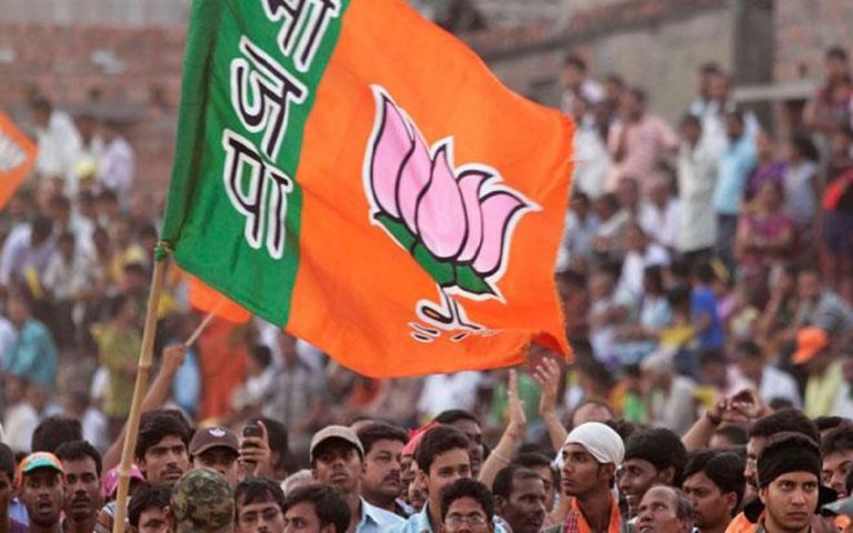 दिल्ली चुनाव में पोस्टर वार जारी, शीशमहल और भ्रष्टाचार पर BJP ने जारी किया Video