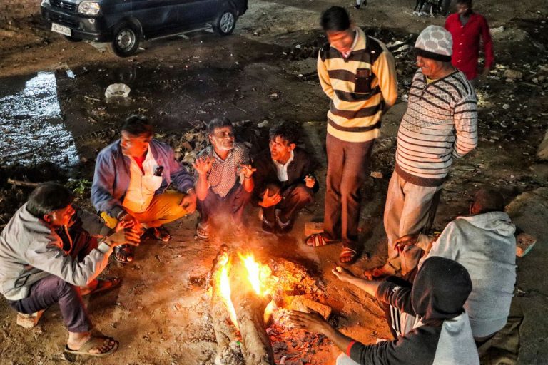 Weather Today: ठंड का कहर जारी, हिमाचल सहित कई राज्यों में भीषण शीत लहर की चेतावनी