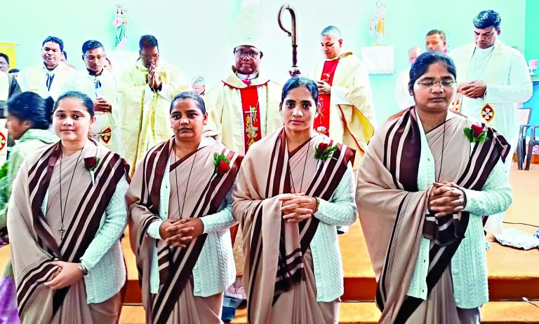 ranchi news : आजीवन व्रत धारण का लक्ष्य प्रभु की सेवा में जीवन का पूर्ण समर्पण