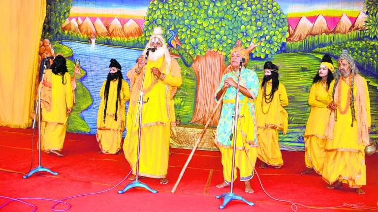 Buxar News : बहुत इंतजार के बाद भगवान राम का हुआ अवतार : विद्याभास्कर जी