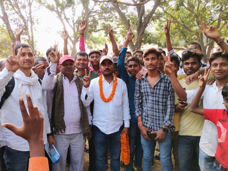 बथनाहा : अधिकांश पैक्सों में पुराने चेहरों को फिर मिला मौका