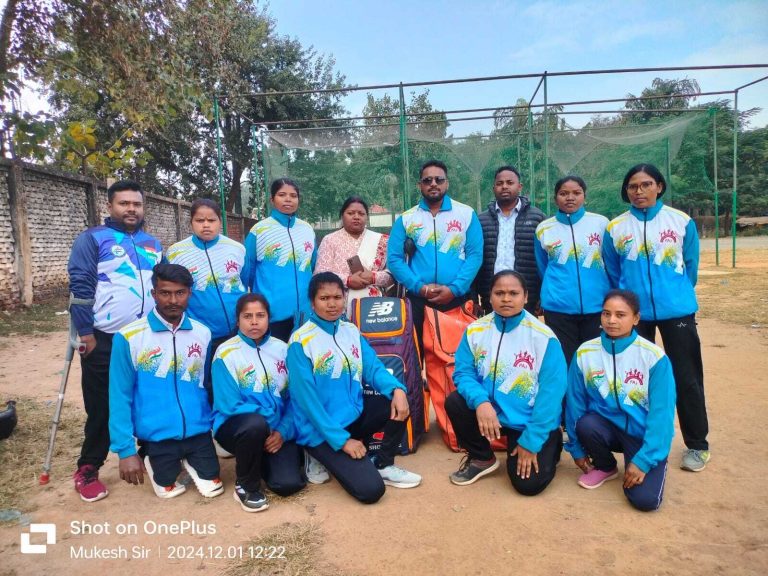 Cricket : झारखंड महिला दिव्यांग क्रिकेट टीम भोपाल गयी