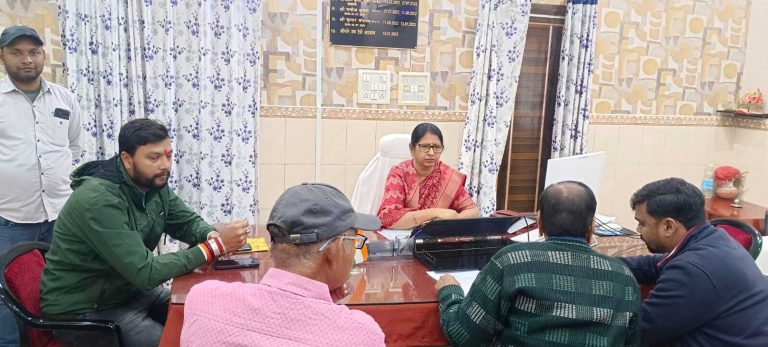 महापौर ने जनता दरबार में सुनी जनसमस्या