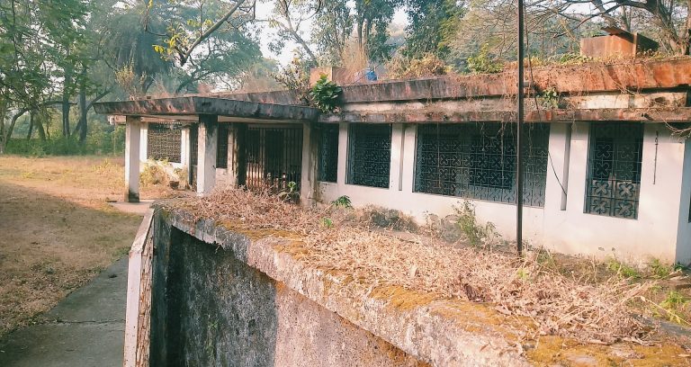 BOKARO NEWS : जर्जर होता जा रहा है बोकारो कोलियरी का गेस्ट हाउस