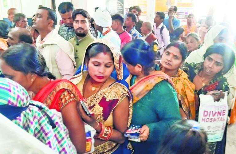 Siwan News : अधिकतम और न्यूनतम तापमान में 17 डिग्री का अंतर, बीमार पड़ने लगे हैं लोग