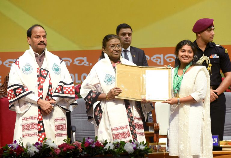 Bhubaneswar News: किसानों और कृषि की उन्नति के बिना देश का समग्र विकास संभव नहीं : द्रौपदी मुर्मू