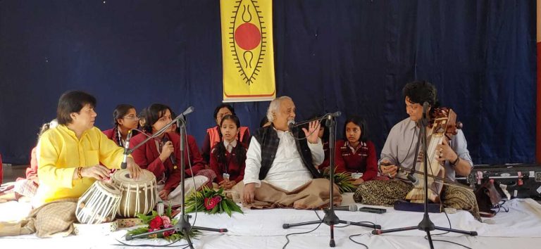 ranchi news : डीएवी कपिलदेव में शास्त्रीय गायक अजय पोहनकर ने दी प्रस्तुति