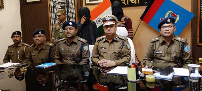 Ranchi news : कंटेनर से तस्करी, मिला दो करोड़ का गांजा