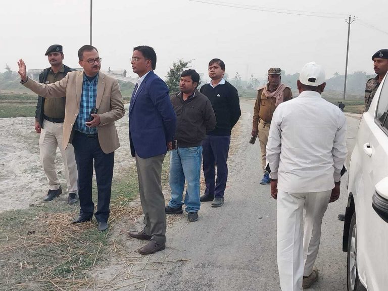 औद्योगिक डेवलपमेंट क्षेत्र को लेकर डीएम ने किया निरीक्षण