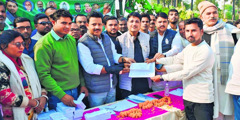 Gopalganj News : समाज के हर तबके के लोगों को सदस्य बनायेगा राजद : दिलीप