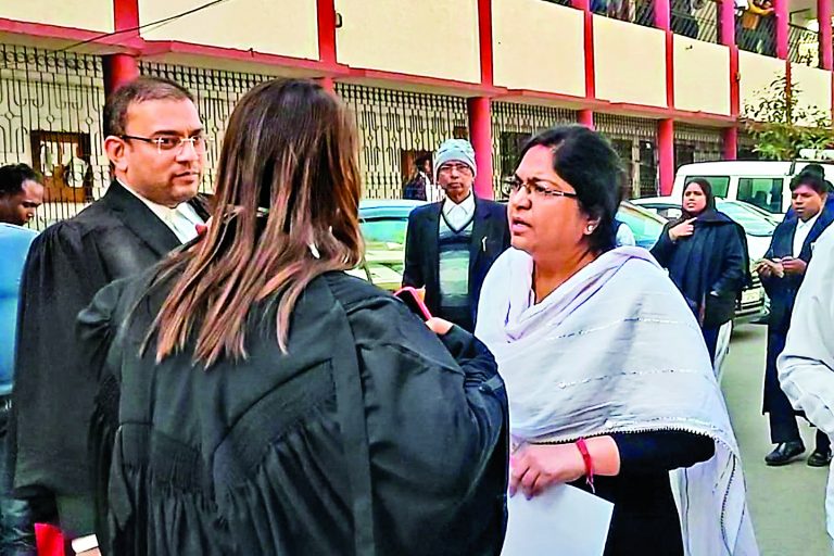 News regarding Pooja Singhal : 28 महीने बाद पूजा सिंघल को जमानत, जेल से बाहर निकलीं