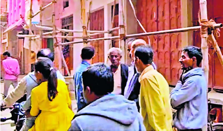 Gopalganj News  : मीरगंज में आपसी कलह से तंग आकर चप्पल दुकानदार ने फांसी लगा कर ली आत्महत्या