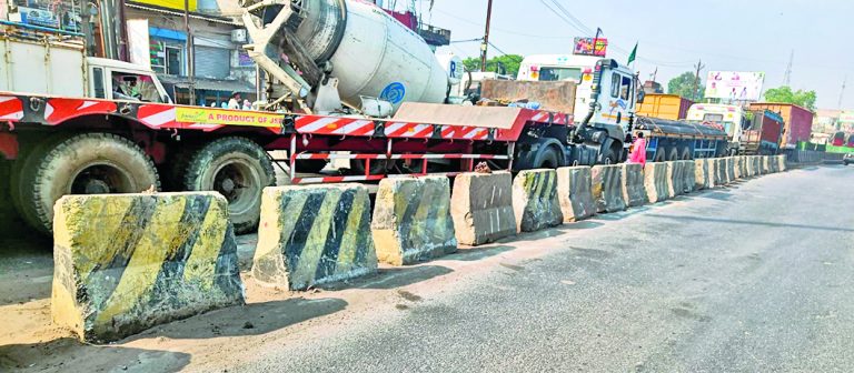 Dhanbad News : सुभाष चौक कट पुन: बंद, जाम से कराहते जीटी रोड को मिली राहत